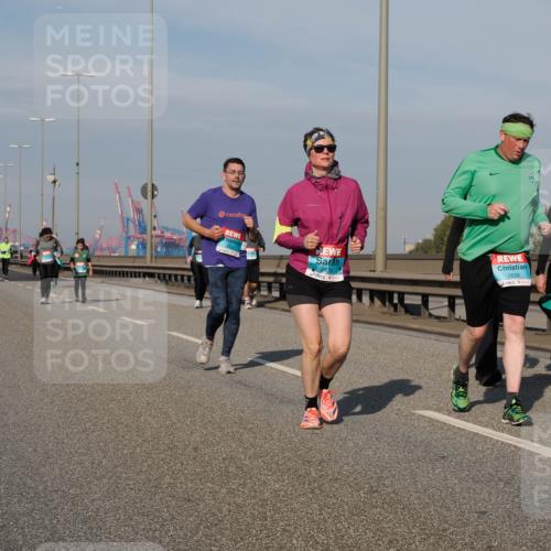 03.10.2025 - Köhlbrandbrückenlauf Fabian Wolf http://msf.ph/oto/9080745 03.10.2025 10:17:39 Position 3 2475, 2839 meine-sportfotos.de