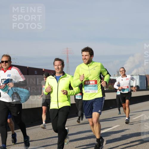03.10.2025 - Köhlbrandbrückenlauf Jannik Wohlers http://msf.ph/oto/9080757 03.10.2025 09:54:17 Position 3 1371, 1601 meine-sportfotos.de