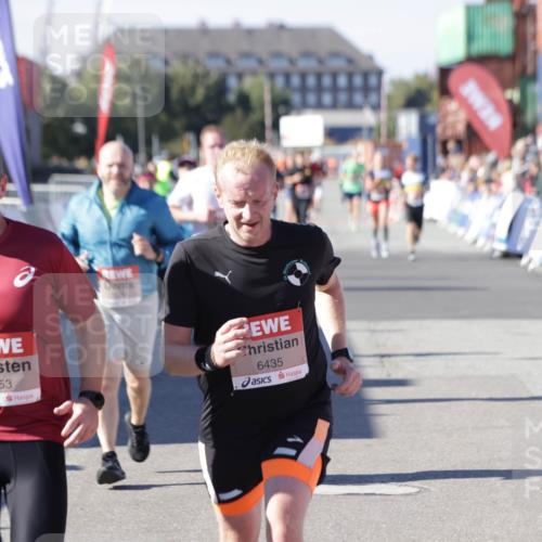 03.10.2025 - Köhlbrandbrückenlauf Jannik Wohlers http://msf.ph/oto/9080761 03.10.2025 13:17:54 Ziel 4333, 4366, 4410, 4679, 4829, 5129, 5168, 5685, 5731, 5732, 5917, 6153, 6331, 6435, 6485, 6704 meine-sportfotos.de