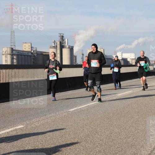 03.10.2025 - Köhlbrandbrückenlauf Lena Gebhardt http://msf.ph/oto/9080774 03.10.2025 10:03:58 Position 2 1759 meine-sportfotos.de