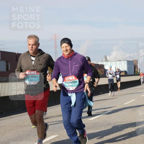 03.10.2025 - Köhlbrandbrückenlauf Jannik Wohlers http://msf.ph/oto/9080778 03.10.2025 10:02:06 Position 3 2886, 2885 meine-sportfotos.de
