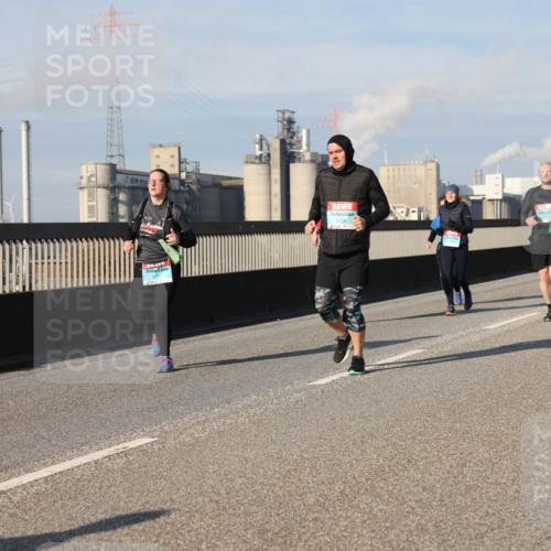 03.10.2025 - Köhlbrandbrückenlauf Lena Gebhardt http://msf.ph/oto/9080780 03.10.2025 10:03:58 Position 2 1759 meine-sportfotos.de
