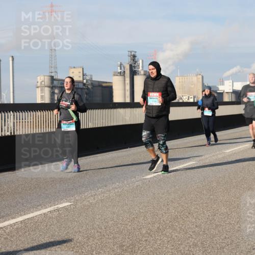 03.10.2025 - Köhlbrandbrückenlauf Lena Gebhardt http://msf.ph/oto/9080787 03.10.2025 10:03:58 Position 2 1759 meine-sportfotos.de