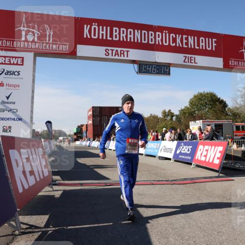 03.10.2025 - Köhlbrandbrückenlauf Lena Gebhardt http://msf.ph/oto/9080796 03.10.2025 13:46:15 Ziel 5748 meine-sportfotos.de