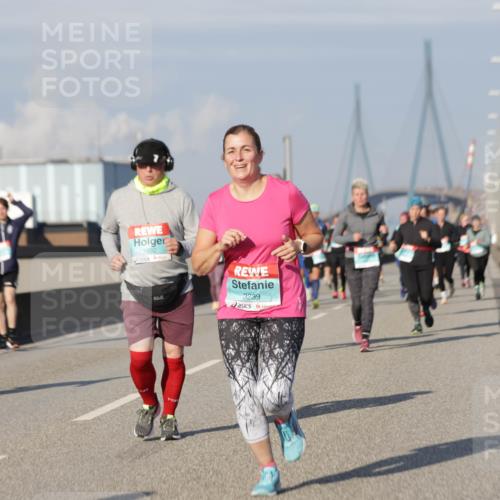 03.10.2025 - Köhlbrandbrückenlauf Jannik Wohlers http://msf.ph/oto/9080811 03.10.2025 10:02:08 Position 3 1692, 3239 meine-sportfotos.de
