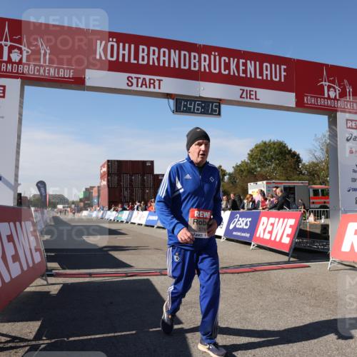 03.10.2025 - Köhlbrandbrückenlauf Lena Gebhardt http://msf.ph/oto/9080817 03.10.2025 13:46:15 Ziel 5748 meine-sportfotos.de