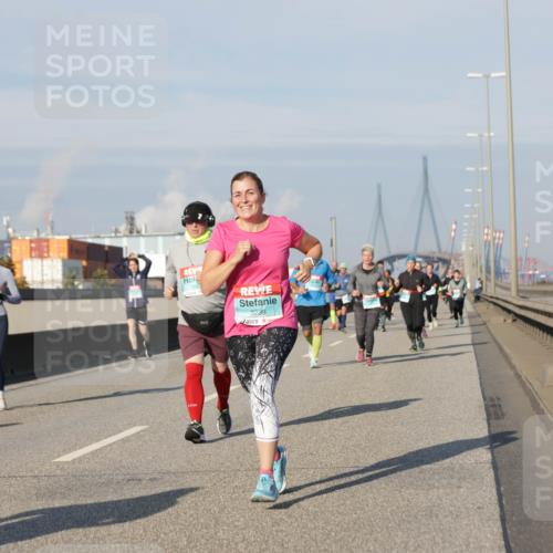 03.10.2025 - Köhlbrandbrückenlauf Jannik Wohlers http://msf.ph/oto/9080821 03.10.2025 10:02:09 Position 3 3239 meine-sportfotos.de