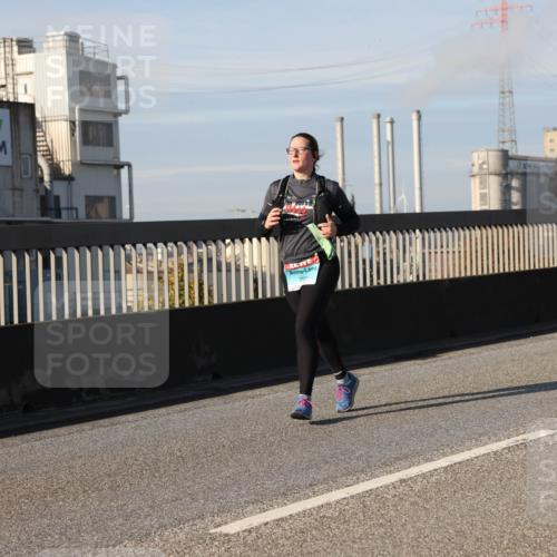 03.10.2025 - Köhlbrandbrückenlauf Lena Gebhardt http://msf.ph/oto/9080836 03.10.2025 10:04:00 Position 2 202, 1759 meine-sportfotos.de