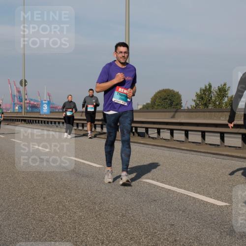 03.10.2025 - Köhlbrandbrückenlauf Fabian Wolf http://msf.ph/oto/9080854 03.10.2025 10:17:41 Position 3 3, 2988 meine-sportfotos.de