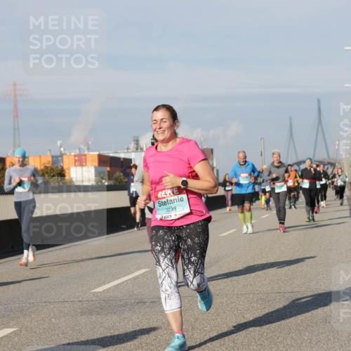 03.10.2025 - Köhlbrandbrückenlauf Jannik Wohlers http://msf.ph/oto/9080862 03.10.2025 10:02:09 Position 3 3239 meine-sportfotos.de