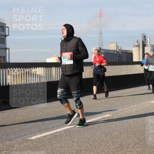 03.10.2025 - Köhlbrandbrückenlauf Lena Gebhardt http://msf.ph/oto/9080866 03.10.2025 10:04:01 Position 2 1759 meine-sportfotos.de