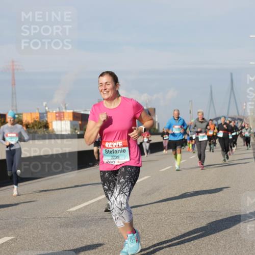03.10.2025 - Köhlbrandbrückenlauf Jannik Wohlers http://msf.ph/oto/9080872 03.10.2025 10:02:09 Position 3 3239 meine-sportfotos.de
