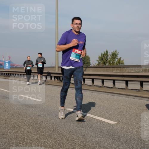 03.10.2025 - Köhlbrandbrückenlauf Fabian Wolf http://msf.ph/oto/9080895 03.10.2025 10:17:42 Position 3 3, 2988 meine-sportfotos.de