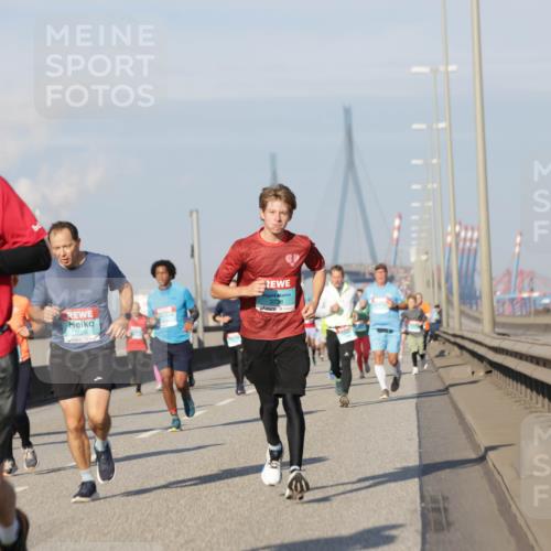 03.10.2025 - Köhlbrandbrückenlauf Jannik Wohlers http://msf.ph/oto/9080919 03.10.2025 09:54:24 Position 3 1375, 2026, 3738 meine-sportfotos.de