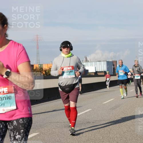 03.10.2025 - Köhlbrandbrückenlauf Jannik Wohlers http://msf.ph/oto/9080926 03.10.2025 10:02:10 Position 3 3239, 1692 meine-sportfotos.de