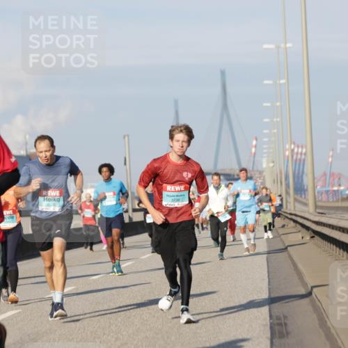 03.10.2025 - Köhlbrandbrückenlauf Jannik Wohlers http://msf.ph/oto/9080928 03.10.2025 09:54:24 Position 3 1375, 3738, 2026 meine-sportfotos.de