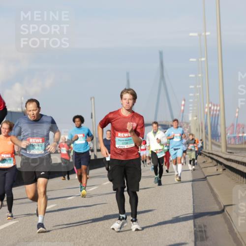 03.10.2025 - Köhlbrandbrückenlauf Jannik Wohlers http://msf.ph/oto/9080933 03.10.2025 09:54:24 Position 3 3738 meine-sportfotos.de
