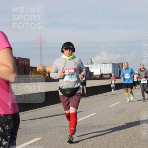 03.10.2025 - Köhlbrandbrückenlauf Jannik Wohlers http://msf.ph/oto/9080937 03.10.2025 10:02:10 Position 3 3239, 1692 meine-sportfotos.de