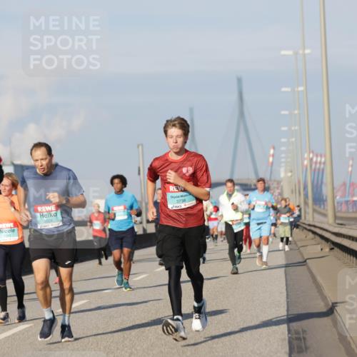 03.10.2025 - Köhlbrandbrückenlauf Jannik Wohlers http://msf.ph/oto/9080945 03.10.2025 09:54:24 Position 3 137, 2026, 3738 meine-sportfotos.de