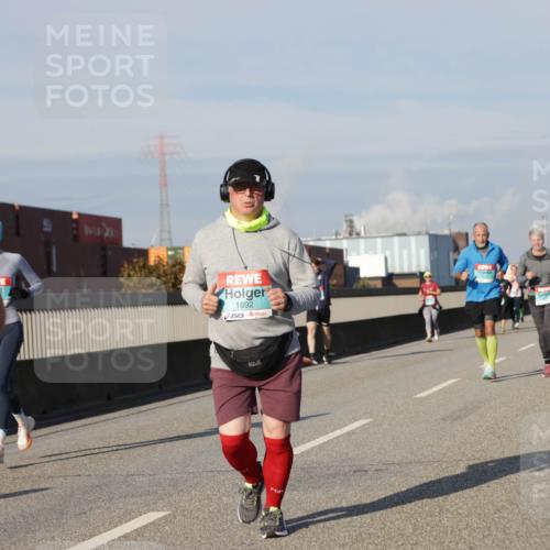 03.10.2025 - Köhlbrandbrückenlauf Jannik Wohlers http://msf.ph/oto/9080951 03.10.2025 10:02:11 Position 3 1692 meine-sportfotos.de