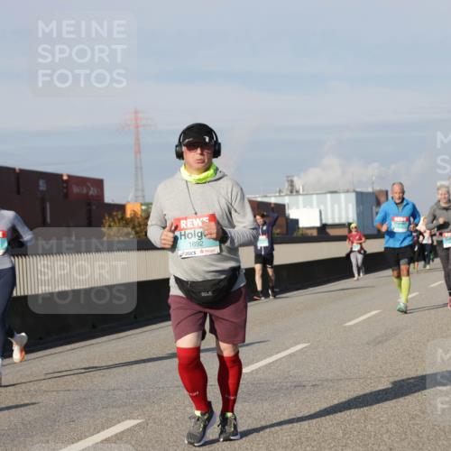 03.10.2025 - Köhlbrandbrückenlauf Jannik Wohlers http://msf.ph/oto/9080957 03.10.2025 10:02:11 Position 3 1692 meine-sportfotos.de