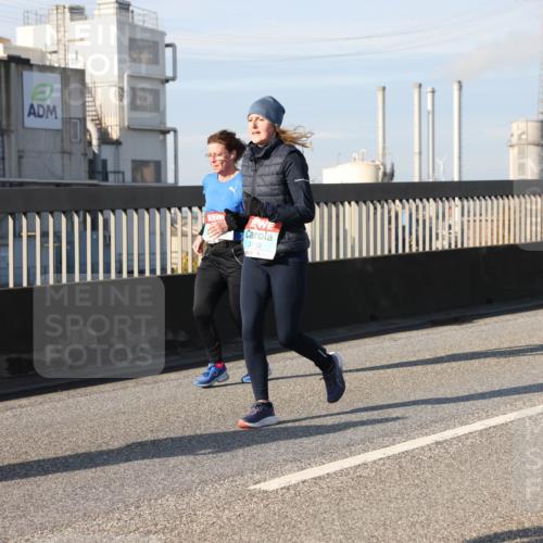 03.10.2025 - Köhlbrandbrückenlauf Lena Gebhardt http://msf.ph/oto/9081002 03.10.2025 10:04:04 Position 2 3110 meine-sportfotos.de