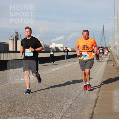 03.10.2025 - Köhlbrandbrückenlauf Lena Gebhardt http://msf.ph/oto/9081034 03.10.2025 10:04:05 Position 2 1855, 1853 meine-sportfotos.de