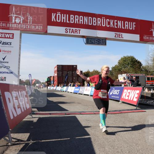 03.10.2025 - Köhlbrandbrückenlauf Lena Gebhardt http://msf.ph/oto/9081038 03.10.2025 13:46:30 Ziel 5900 meine-sportfotos.de