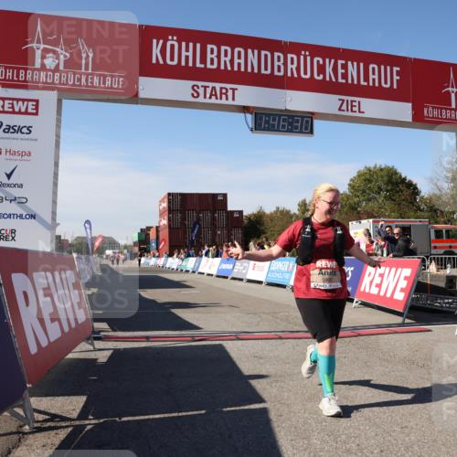 03.10.2025 - Köhlbrandbrückenlauf Lena Gebhardt http://msf.ph/oto/9081069 03.10.2025 13:46:30 Ziel 5900 meine-sportfotos.de
