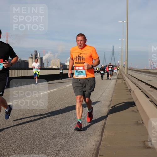 03.10.2025 - Köhlbrandbrückenlauf Lena Gebhardt http://msf.ph/oto/9081092 03.10.2025 10:04:06 Position 2 1855, 1853 meine-sportfotos.de
