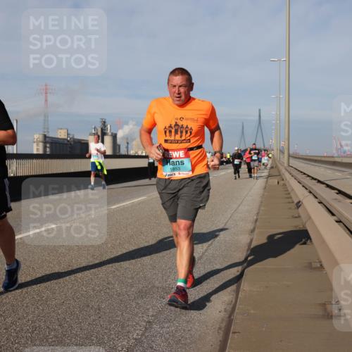 03.10.2025 - Köhlbrandbrückenlauf Lena Gebhardt http://msf.ph/oto/9081096 03.10.2025 10:04:07 Position 2 1855, 12, 1853 meine-sportfotos.de