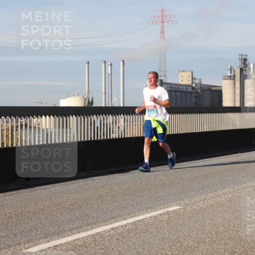 03.10.2025 - Köhlbrandbrückenlauf Lena Gebhardt http://msf.ph/oto/9081125 03.10.2025 10:04:08 Position 2  meine-sportfotos.de