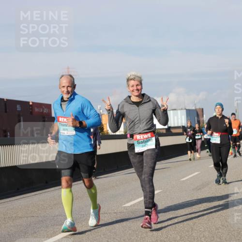 03.10.2025 - Köhlbrandbrückenlauf Jannik Wohlers http://msf.ph/oto/9081128 03.10.2025 10:02:14 Position 3 3676, 2421 meine-sportfotos.de