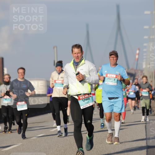 03.10.2025 - Köhlbrandbrückenlauf Jannik Wohlers http://msf.ph/oto/9081145 03.10.2025 09:54:29 Position 3 1367, 1286 meine-sportfotos.de