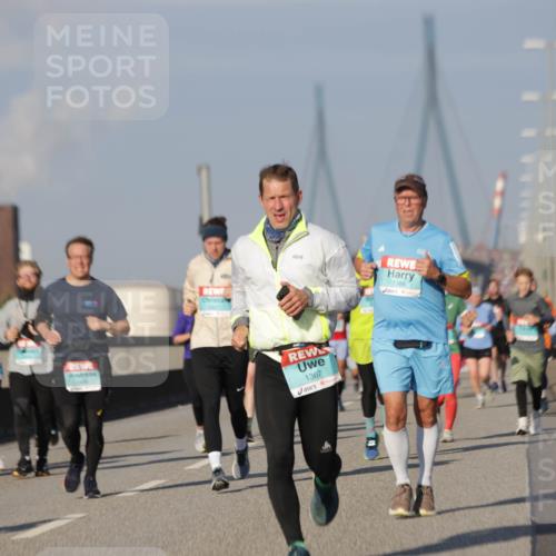 03.10.2025 - Köhlbrandbrückenlauf Jannik Wohlers http://msf.ph/oto/9081150 03.10.2025 09:54:29 Position 3 1286, 1367 meine-sportfotos.de