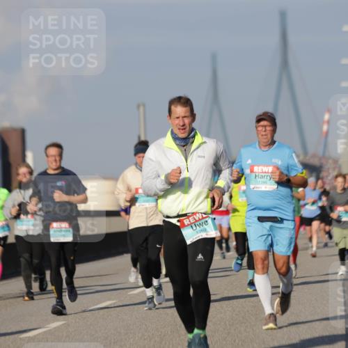 03.10.2025 - Köhlbrandbrückenlauf Jannik Wohlers http://msf.ph/oto/9081166 03.10.2025 09:54:29 Position 3 1367, 1286 meine-sportfotos.de