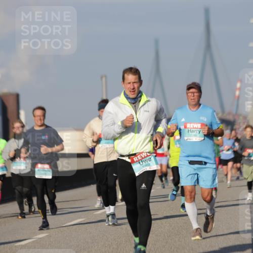 03.10.2025 - Köhlbrandbrückenlauf Jannik Wohlers http://msf.ph/oto/9081172 03.10.2025 09:54:29 Position 3 1367, 1286 meine-sportfotos.de