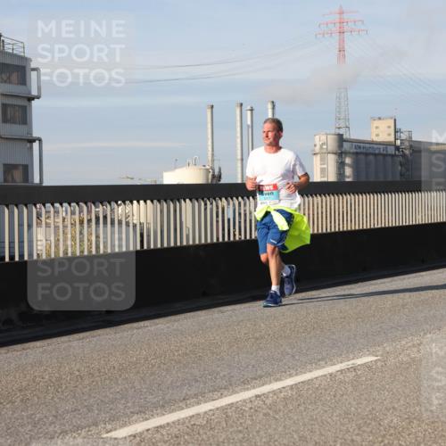 03.10.2025 - Köhlbrandbrückenlauf Lena Gebhardt http://msf.ph/oto/9081173 03.10.2025 10:04:09 Position 2  meine-sportfotos.de