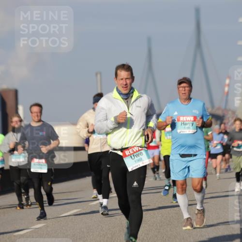 03.10.2025 - Köhlbrandbrückenlauf Jannik Wohlers http://msf.ph/oto/9081177 03.10.2025 09:54:29 Position 3 1367, 1286 meine-sportfotos.de