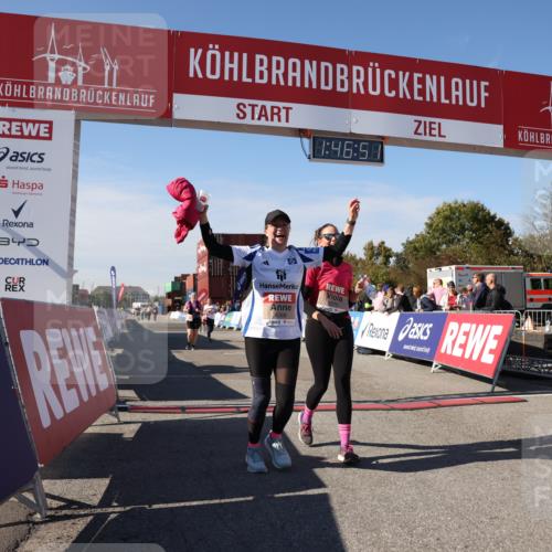 03.10.2025 - Köhlbrandbrückenlauf Lena Gebhardt http://msf.ph/oto/9081199 03.10.2025 13:46:52 Ziel 5275, 5295, 5372, 5388, 5759 meine-sportfotos.de