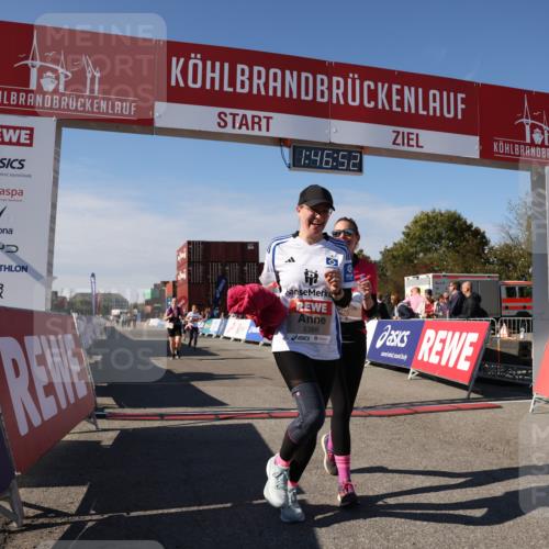 03.10.2025 - Köhlbrandbrückenlauf Lena Gebhardt http://msf.ph/oto/9081219 03.10.2025 13:46:52 Ziel 5275, 5295, 5372, 5388, 5759 meine-sportfotos.de