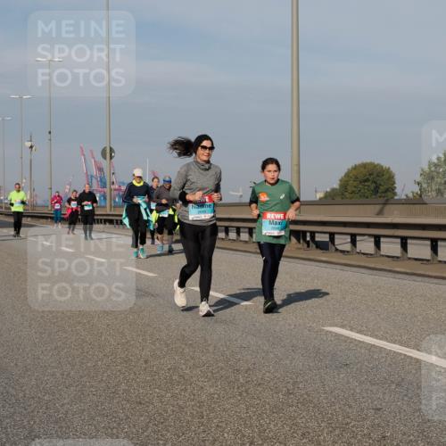 03.10.2025 - Köhlbrandbrückenlauf Fabian Wolf http://msf.ph/oto/9081226 03.10.2025 10:17:53 Position 3 2899, 2898 meine-sportfotos.de