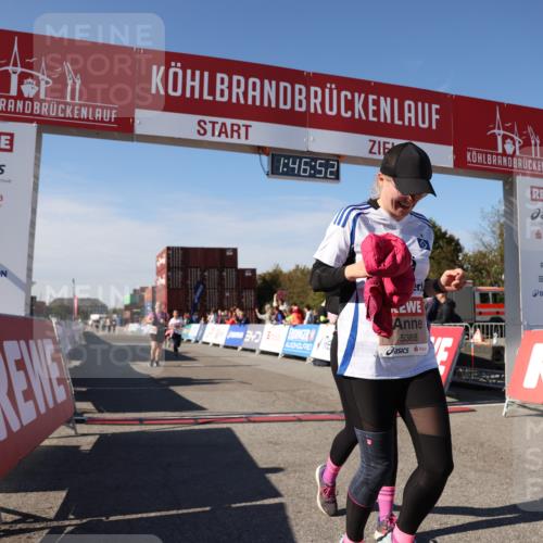 03.10.2025 - Köhlbrandbrückenlauf Lena Gebhardt http://msf.ph/oto/9081237 03.10.2025 13:46:52 Ziel 5275, 5295, 5372, 5388, 5759 meine-sportfotos.de