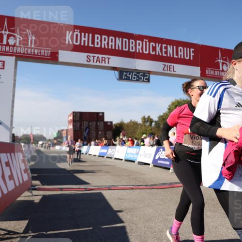 03.10.2025 - Köhlbrandbrückenlauf Lena Gebhardt http://msf.ph/oto/9081249 03.10.2025 13:46:53 Ziel 5275, 5295, 5372, 5388, 5759, 6558 meine-sportfotos.de