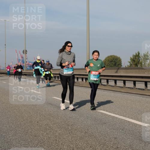 03.10.2025 - Köhlbrandbrückenlauf Fabian Wolf http://msf.ph/oto/9081254 03.10.2025 10:17:54 Position 3 2899, 2898 meine-sportfotos.de