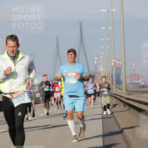 03.10.2025 - Köhlbrandbrückenlauf Jannik Wohlers http://msf.ph/oto/9081262 03.10.2025 09:54:31 Position 3 1367, 1286 meine-sportfotos.de