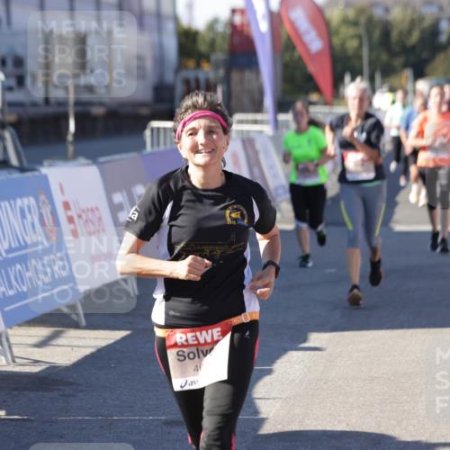 03.10.2025 - Köhlbrandbrückenlauf Jannik Wohlers http://msf.ph/oto/9081263 03.10.2025 13:18:02 Ziel 4333, 4366, 4620, 4682, 4950, 5129, 5209, 6153, 6326, 6435, 6633, 6634 meine-sportfotos.de