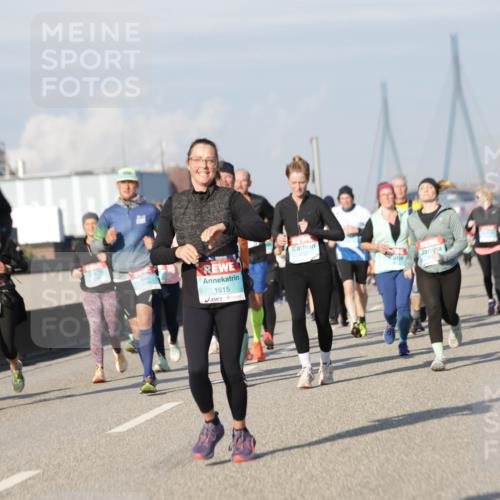 03.10.2025 - Köhlbrandbrückenlauf Jannik Wohlers http://msf.ph/oto/9081275 03.10.2025 10:02:17 Position 3 1615 meine-sportfotos.de