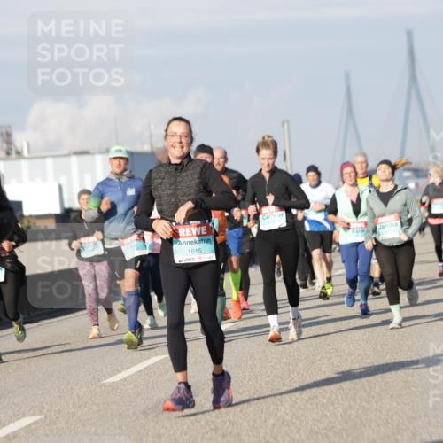 03.10.2025 - Köhlbrandbrückenlauf Jannik Wohlers http://msf.ph/oto/9081276 03.10.2025 10:02:17 Position 3 2051, 1615 meine-sportfotos.de