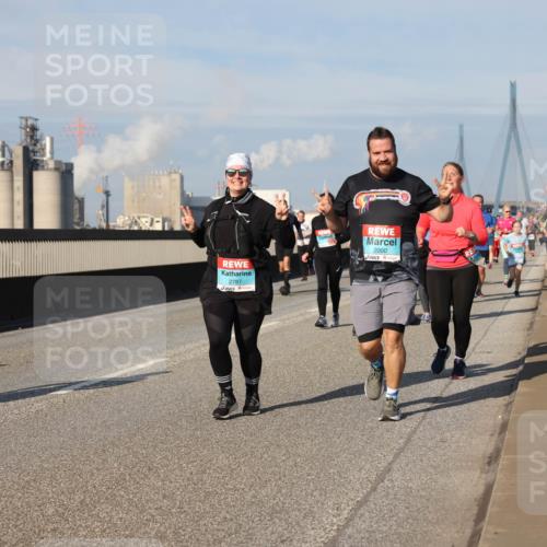 03.10.2025 - Köhlbrandbrückenlauf Lena Gebhardt http://msf.ph/oto/9081298 03.10.2025 10:04:13 Position 2 2787, 2000 meine-sportfotos.de